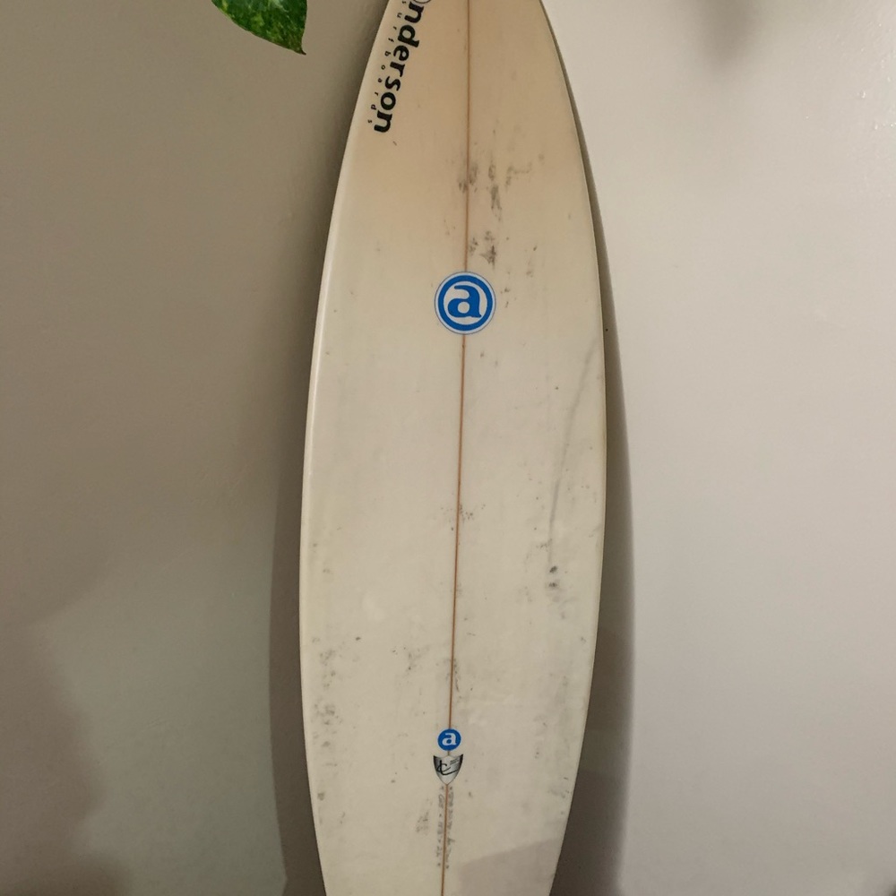 Surfboard - Picture 3 of 3